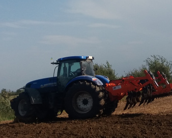 Трактор NEW HOLLAND T7070